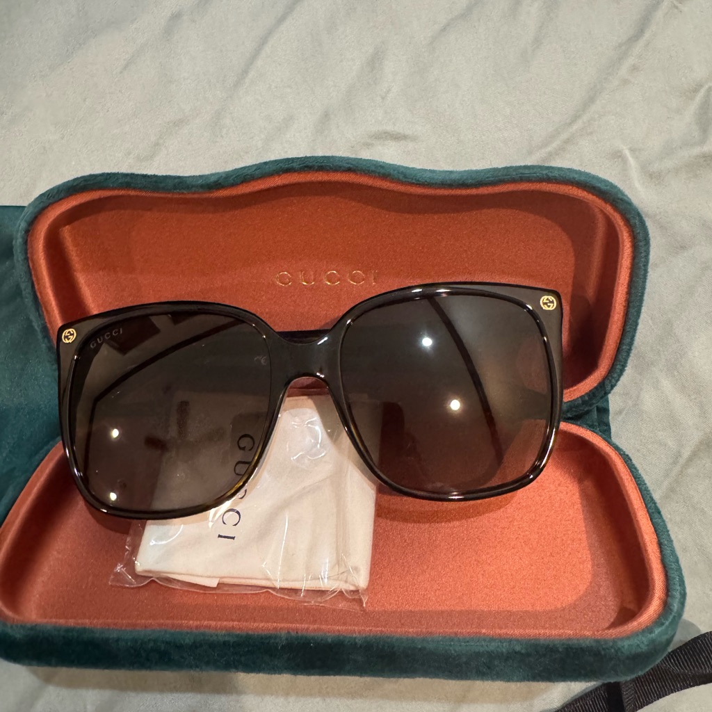 Gucci Dark Frame Sunglasses With Case
